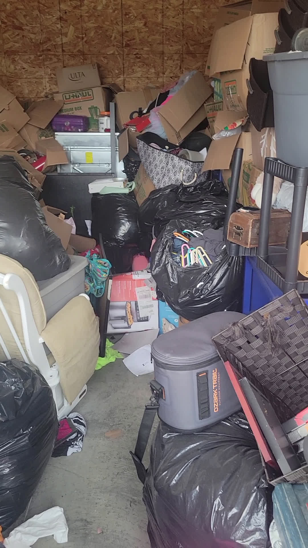 Unit L08 Oshkosh, Wisconsin Barr Storage BID13