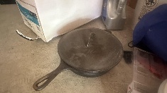 cast-iron-pan