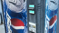 Older-Pepsi-Machine-no-keys