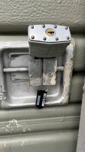 construction-material-caulking