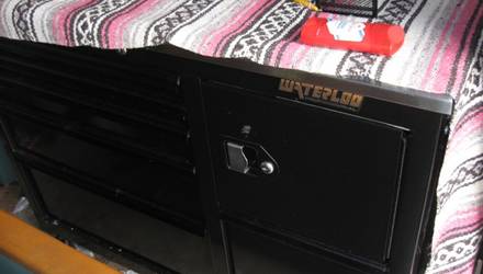 tool-chest/cabinet