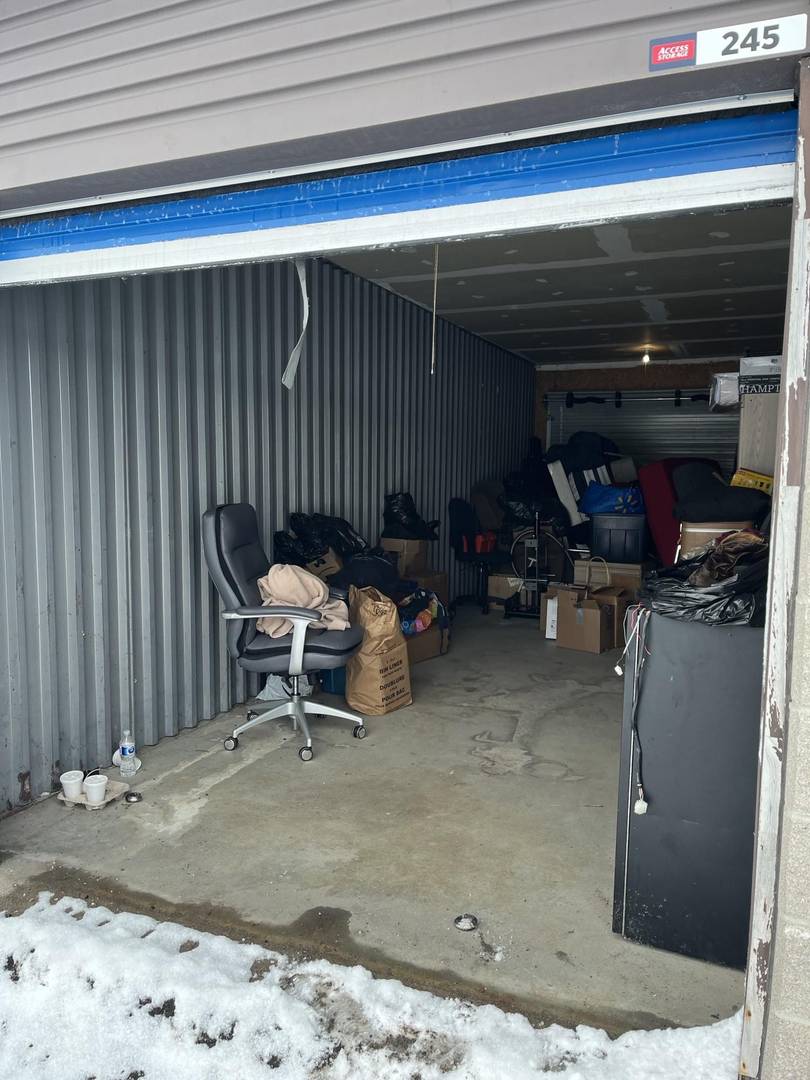 Unit 210 Bowmanville, Ontario L237 Access Storage 1084 Haines St BID13