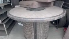 patio table with barstool chairs