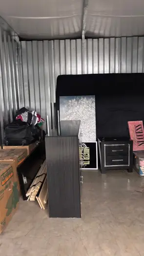 Dresser W/ Mirror